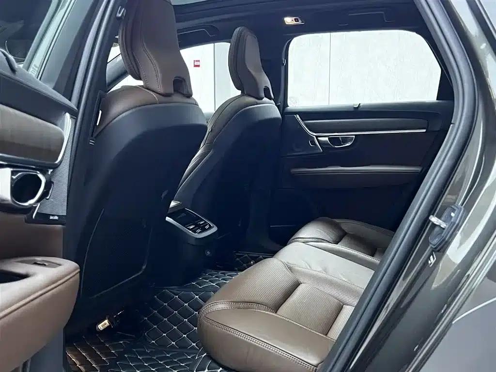 2021 Volvo V90 Cross Country B5 AWD Ultimate Edition — миниатюра 5