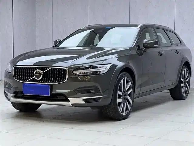 2021 Volvo V90 Cross Country B5 AWD Ultimate Edition
