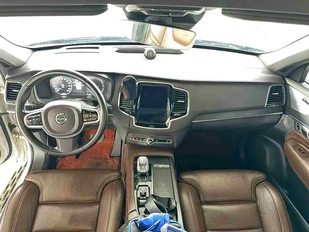 2021 Volvo XC90 Plug-in Hybrid E-Drive Hybrid T8 Inscription Luxury Edition (7-seater) — миниатюра 5