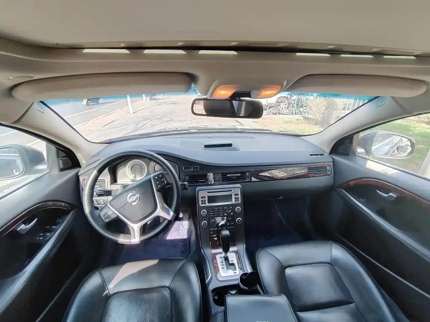 Volvo S80L 2010 3.0T AWD Supreme Edition — миниатюра 8