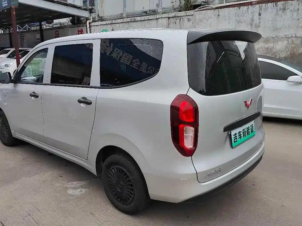 Wuling Hongguang New Energy 2024 Pure Electric Version 300KM Standard Edition — миниатюра 4