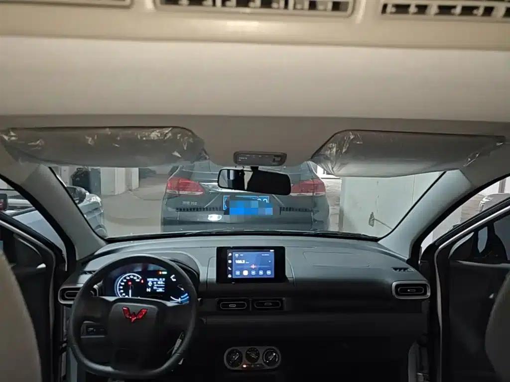 Wuling Hongguang New Energy 2024 Pure Electric Version 300KM Standard Edition — миниатюра 18