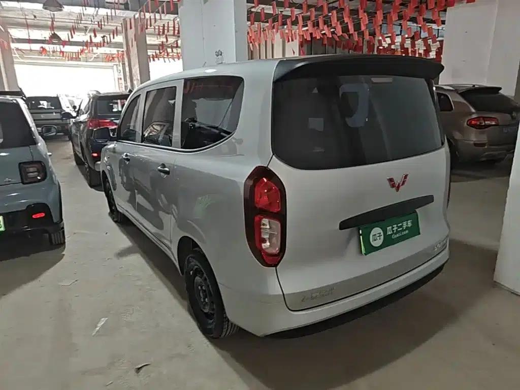Wuling Hongguang New Energy 2024 Pure Electric Version 300KM Standard Edition — миниатюра 5
