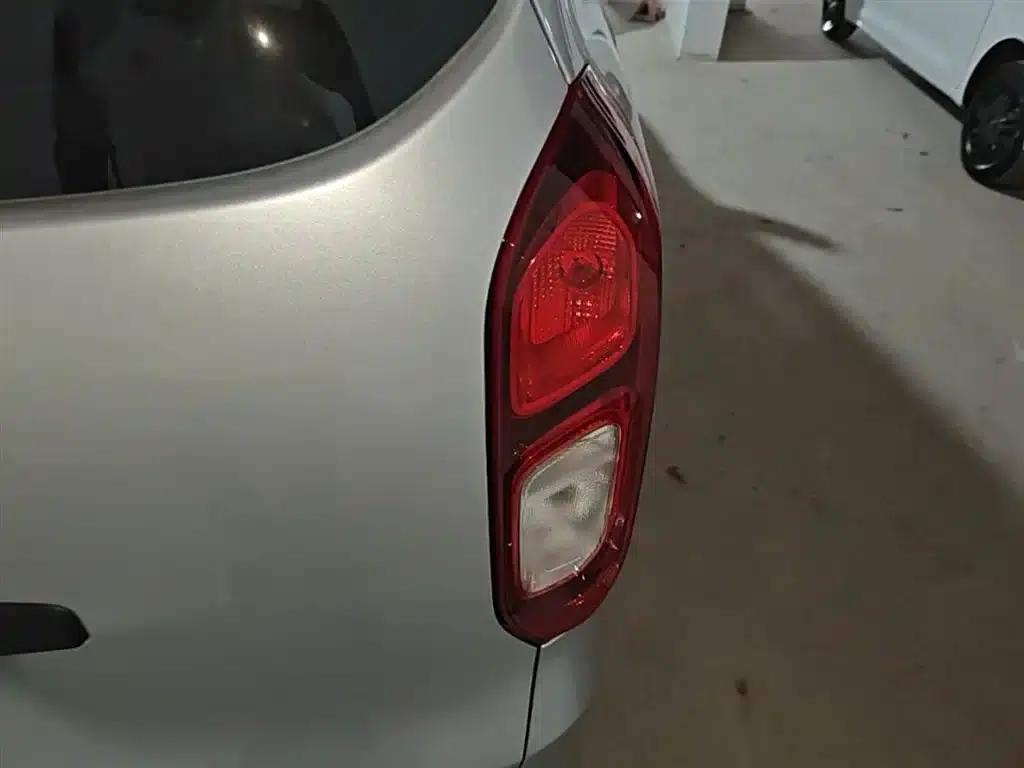Wuling Hongguang New Energy 2024 Pure Electric Version 300KM Standard Edition — миниатюра 8
