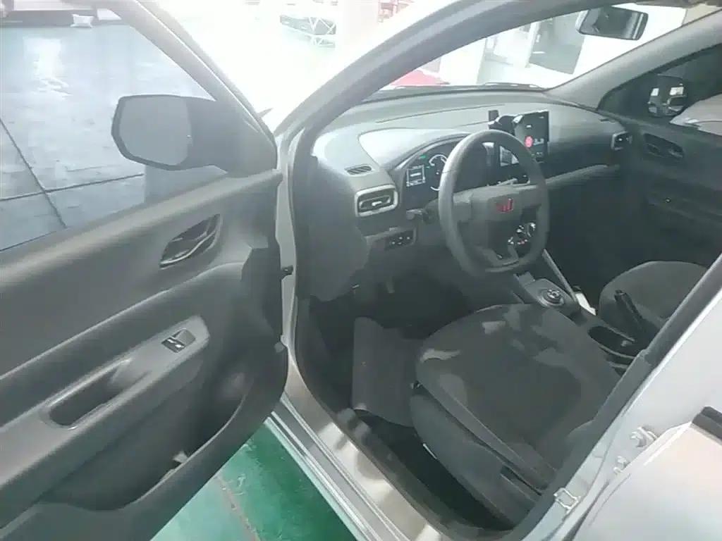 Wuling Hongguang New Energy 2025 Range-Extended Hybrid 50km Practical Model — миниатюра 16