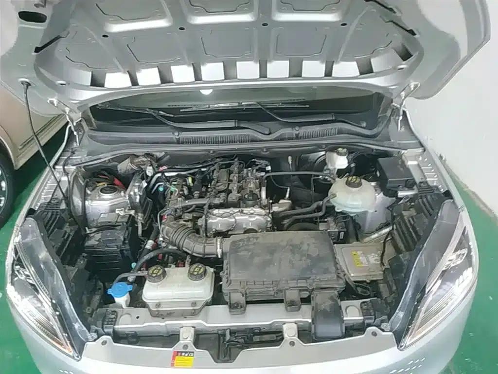Wuling Hongguang New Energy 2025 Range-Extended Hybrid 50km Practical Model — миниатюра 20