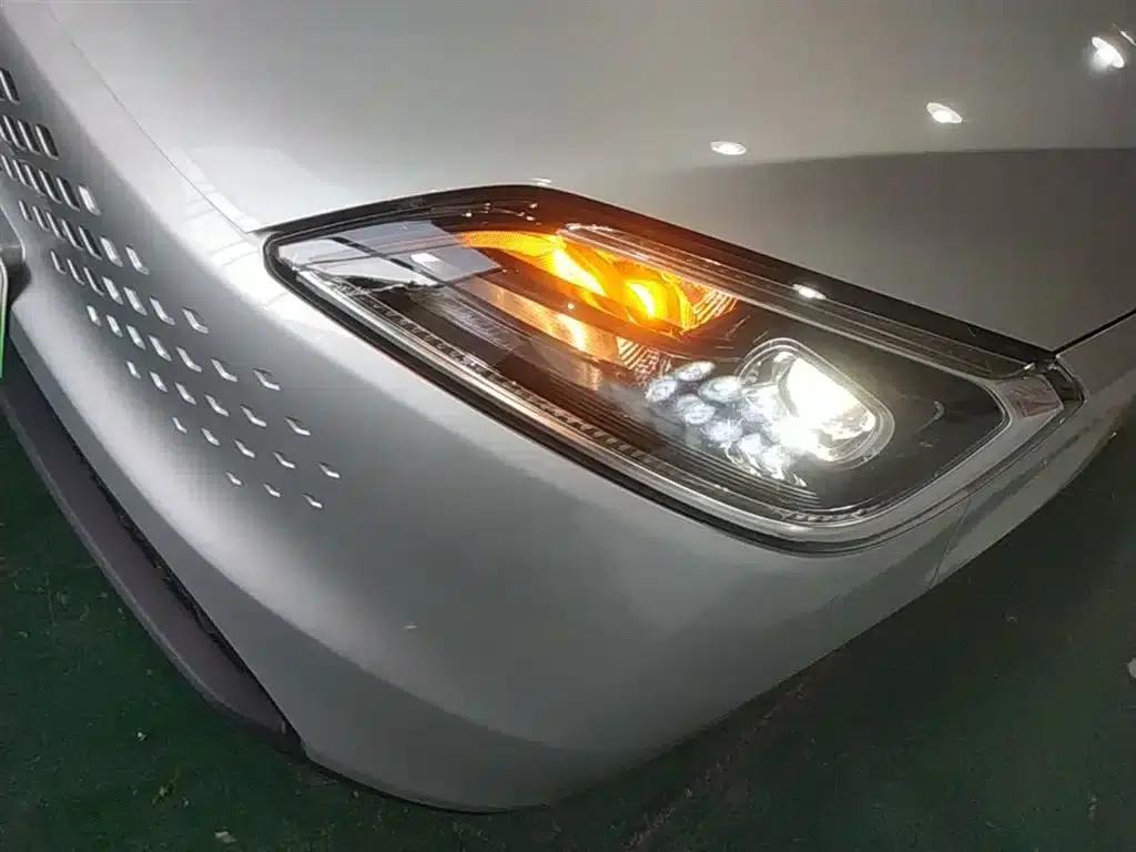 Wuling Hongguang New Energy 2025 Range-Extended Hybrid 50km Practical Model — миниатюра 24