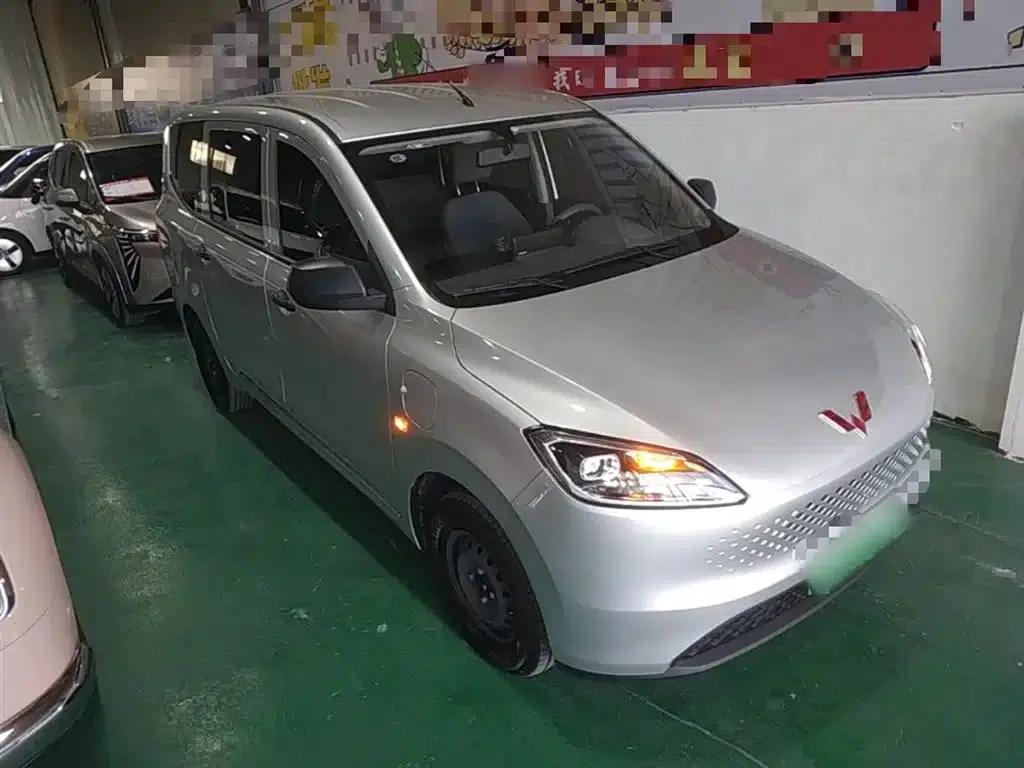 Wuling Hongguang New Energy 2025 Range-Extended Hybrid 50km Practical Model — миниатюра 4