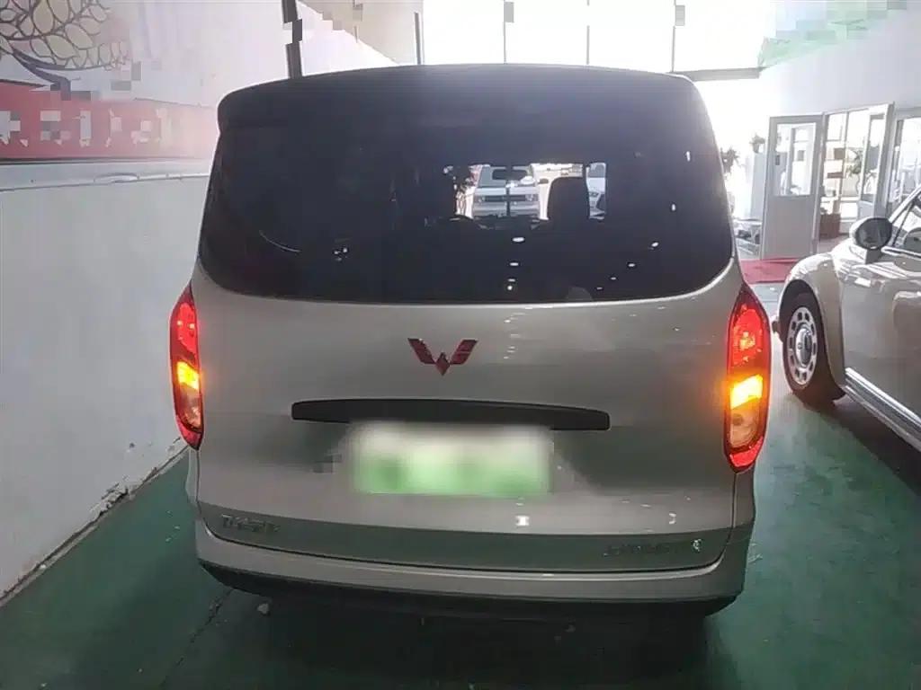 Wuling Hongguang New Energy 2025 Range-Extended Hybrid 50km Practical Model — миниатюра 6
