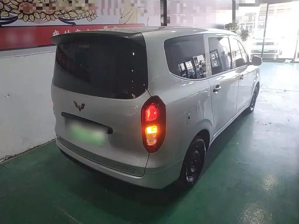 Wuling Hongguang New Energy 2025 Range-Extended Hybrid 50km Practical Model — миниатюра 7