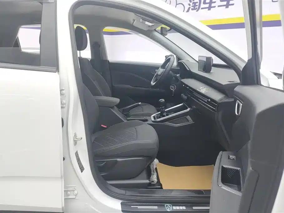 Wuling Xingchi 2022 1.5L Manual Freestyle — миниатюра 8