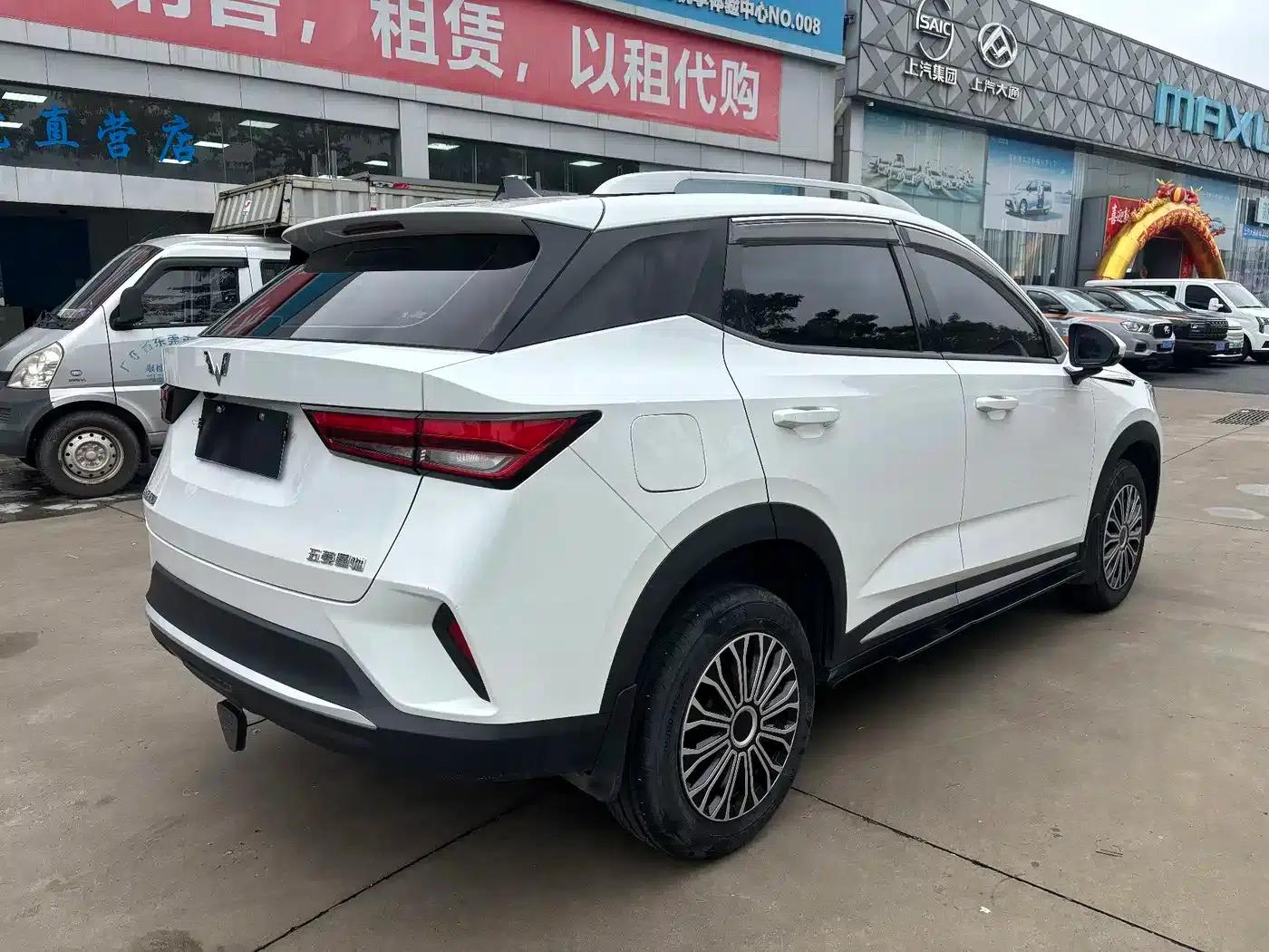 Wuling Xingchi 2023 1.5L CVT Comfort Edition — миниатюра 7