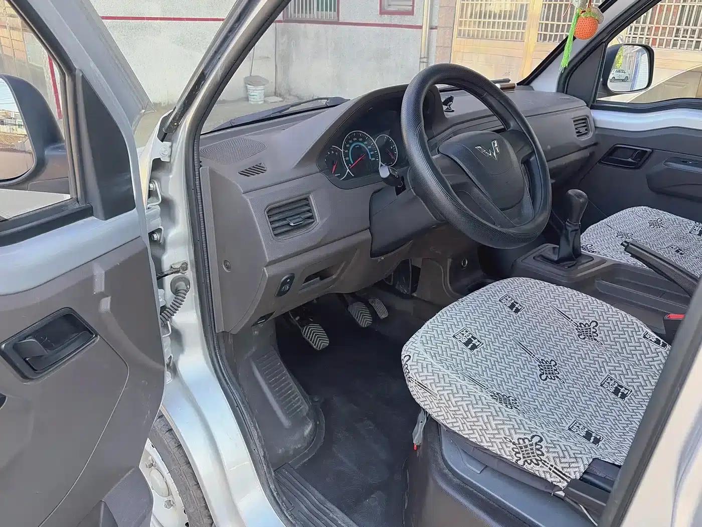 Wuling Rongguang New Truck 2023 1.5L Double Cab Extended Basic Model LAR — миниатюра 5