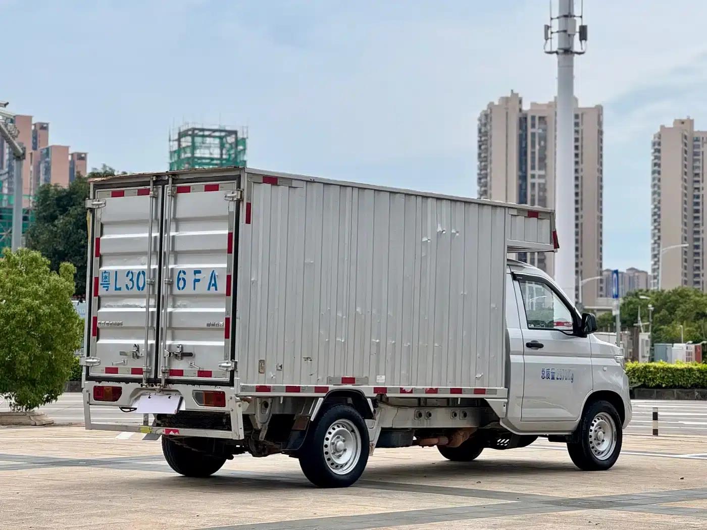 Wuling Rongguang New Truck 2021 Model 1.8L Comfort Single Cab Dual Rear Wheel LJ479Q6 — миниатюра 9