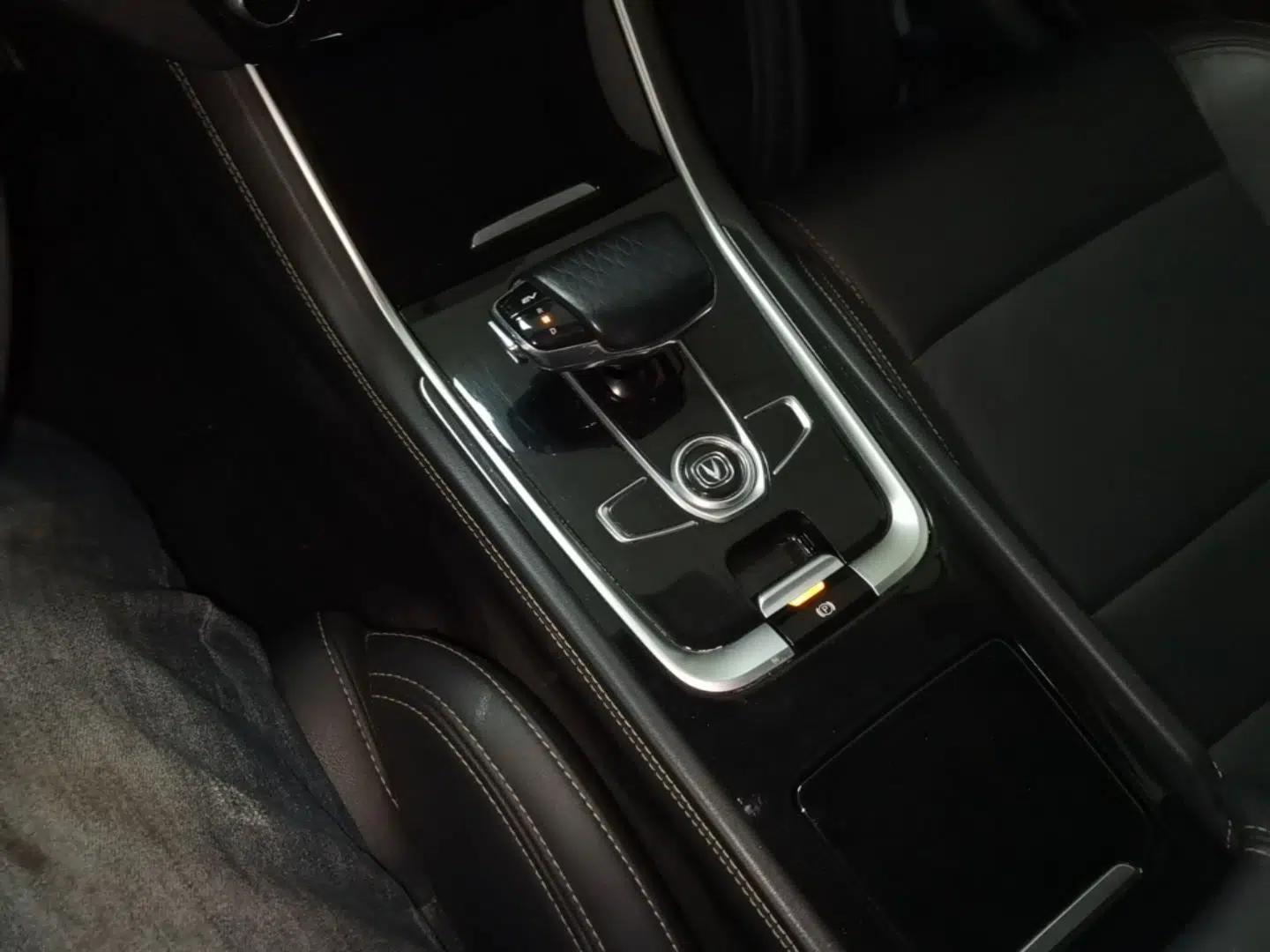 CHANGAN Eado New Energy 2019 EV460 Shared Version — миниатюра 16