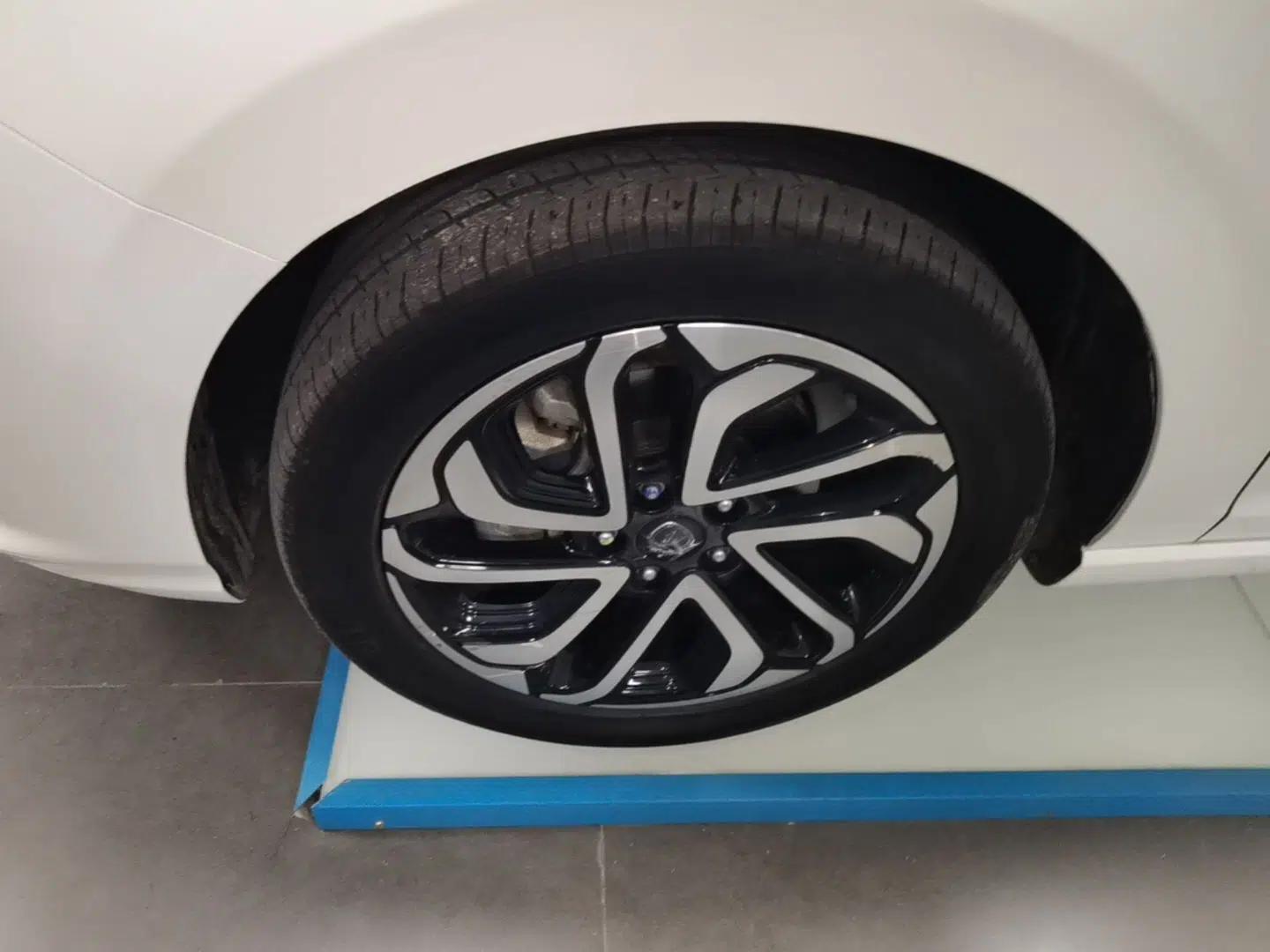 CHANGAN Eado New Energy 2019 EV460 Shared Version — миниатюра 9