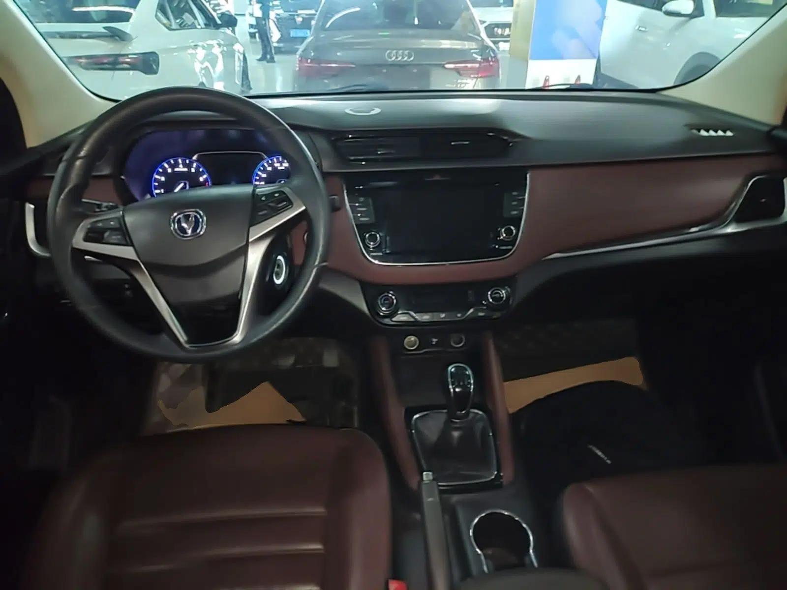 CHANGAN Lingxuan 2017 1.6L Manual Happiness Edition — миниатюра 13