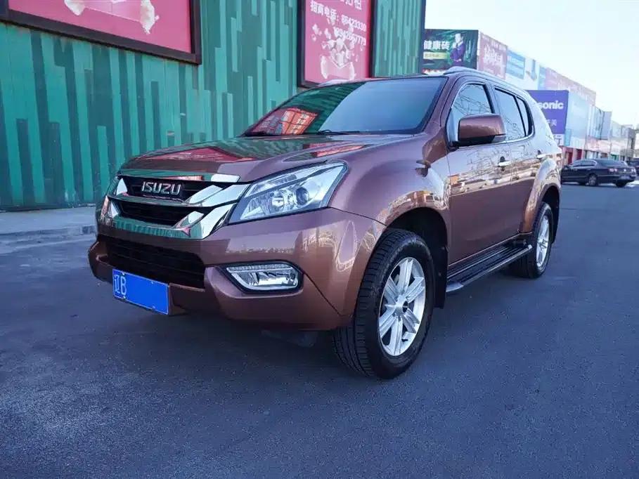 mu-X 2017 3.0T 4WD Automatic Premium 7-Seater (National V Emission Standard) — миниатюра 1