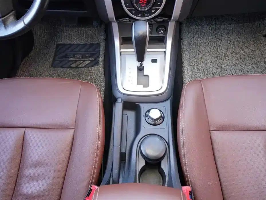 mu-X 2017 3.0T 4WD Automatic Premium 7-Seater (National V Emission Standard) — миниатюра 7