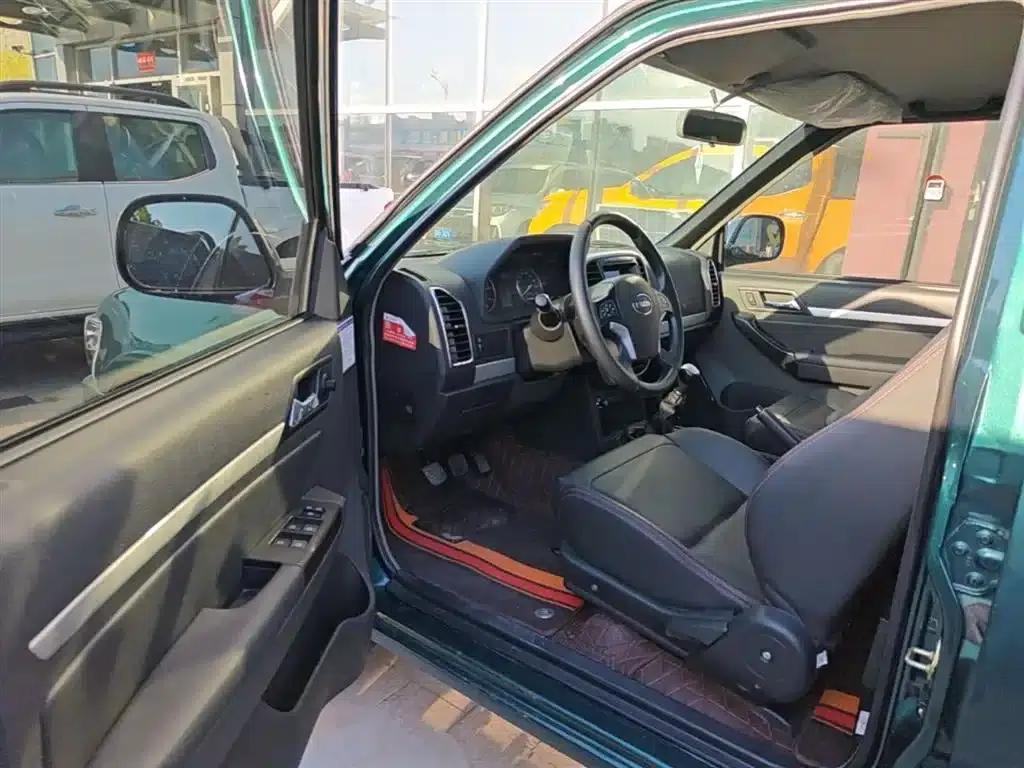 Qingling Isuzu T17 2023 Model 3.0T Diesel Four-Wheel Drive Flatbed Truck Standard Wheelbase 4KH1CT6H1 — миниатюра 16