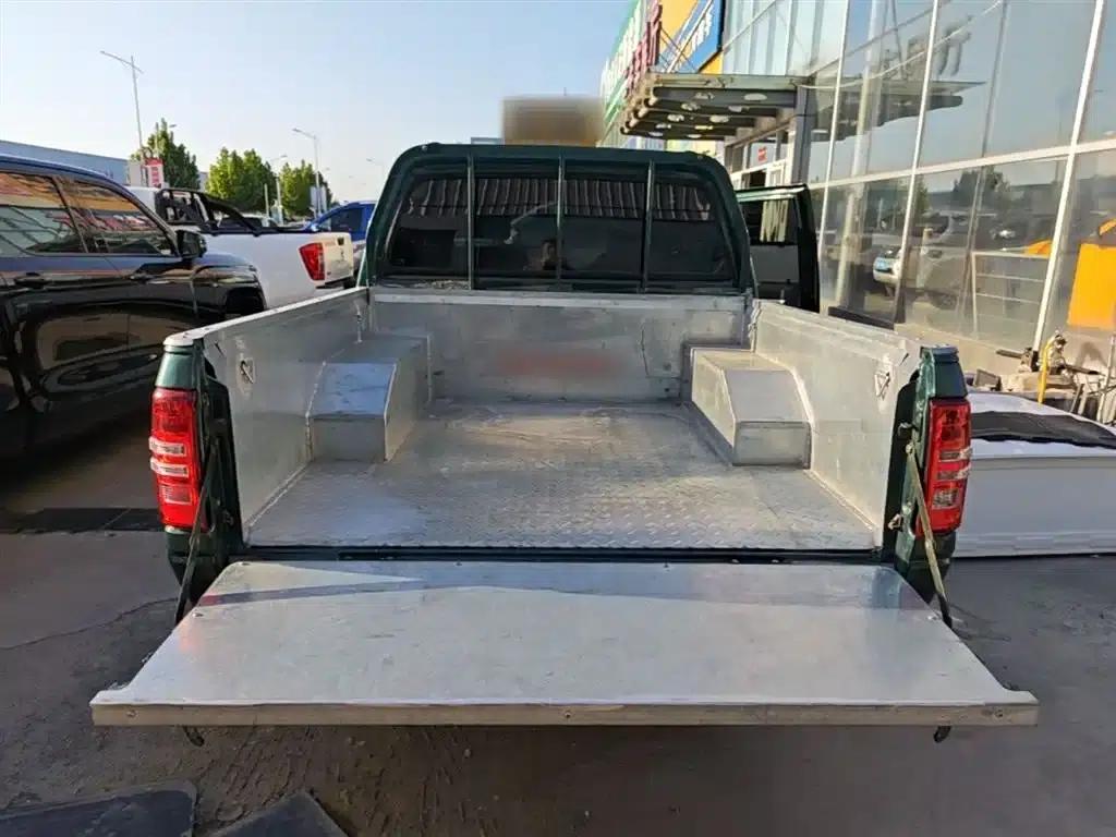 Qingling Isuzu T17 2023 Model 3.0T Diesel Four-Wheel Drive Flatbed Truck Standard Wheelbase 4KH1CT6H1 — миниатюра 19