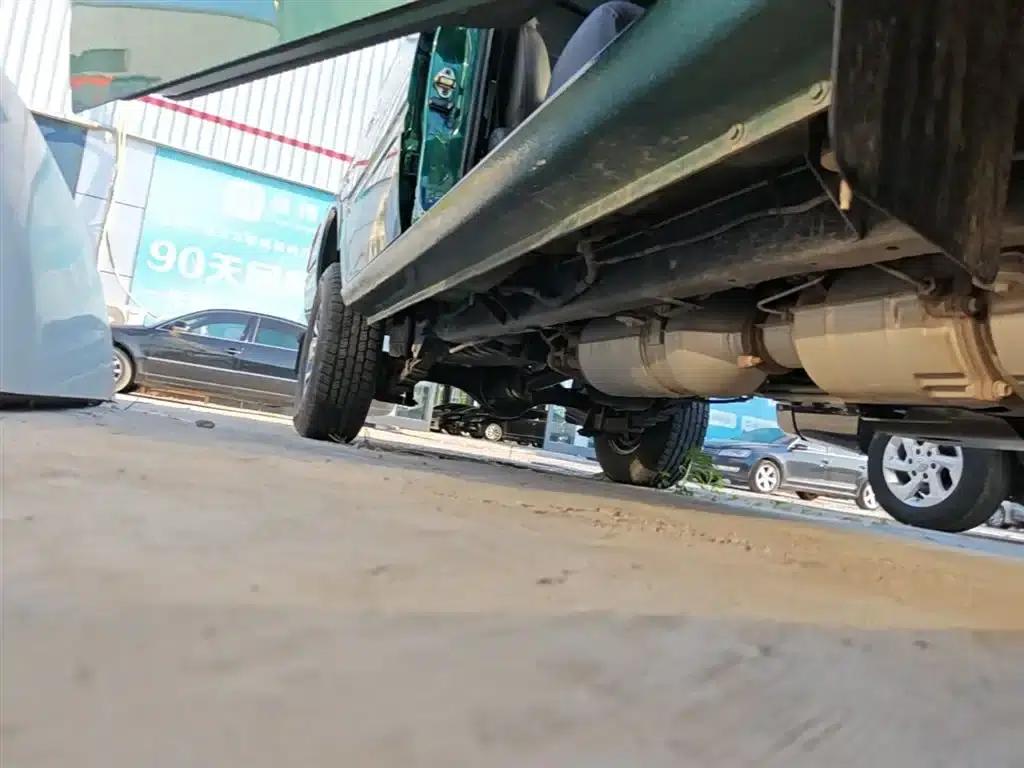 Qingling Isuzu T17 2023 Model 3.0T Diesel Four-Wheel Drive Flatbed Truck Standard Wheelbase 4KH1CT6H1 — миниатюра 21