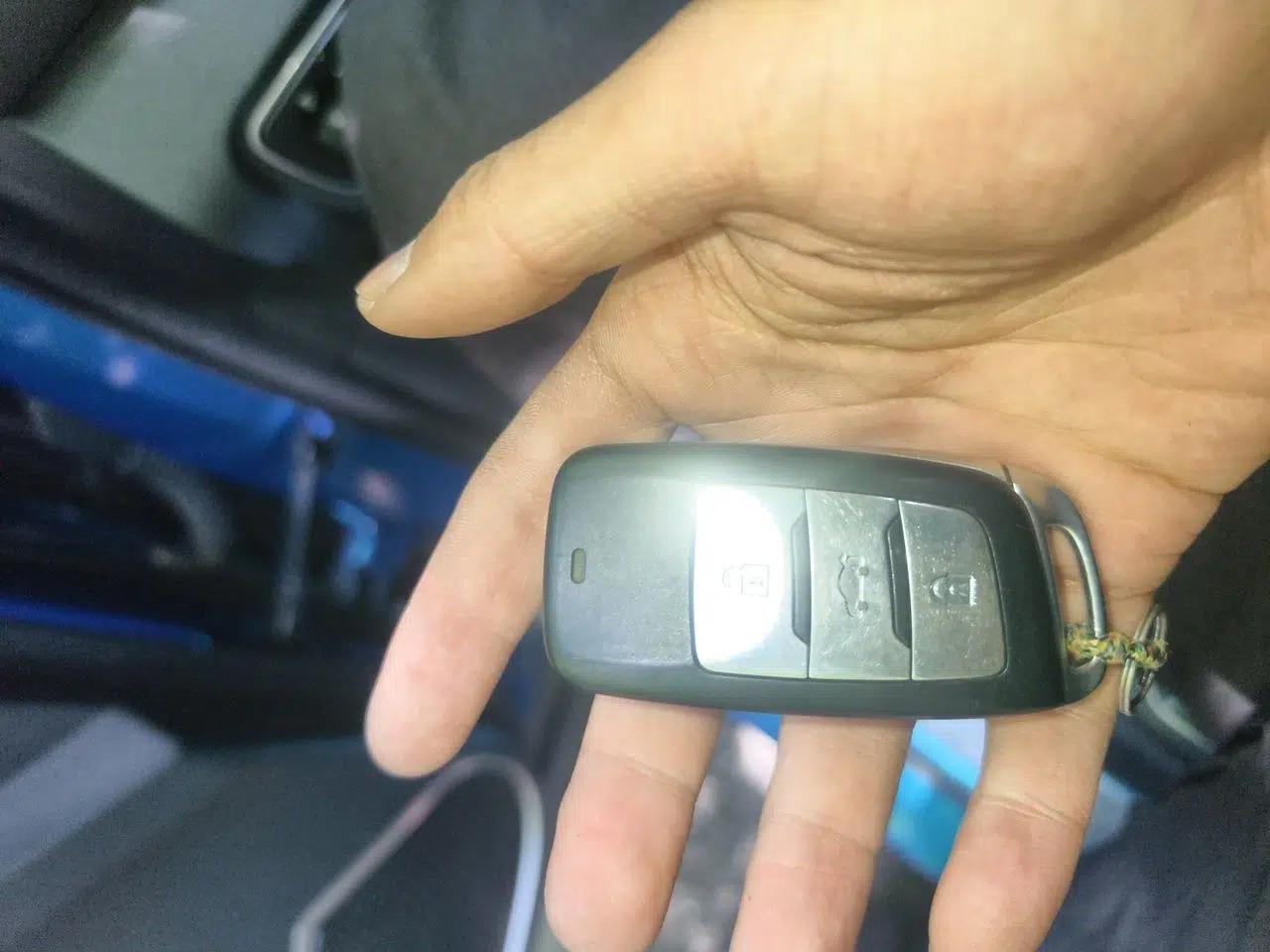 CHANGAN OSHAN COS1 2020 GT 2.0T Automatic Fashionable Smart Connectivity 7-Seater — миниатюра 9