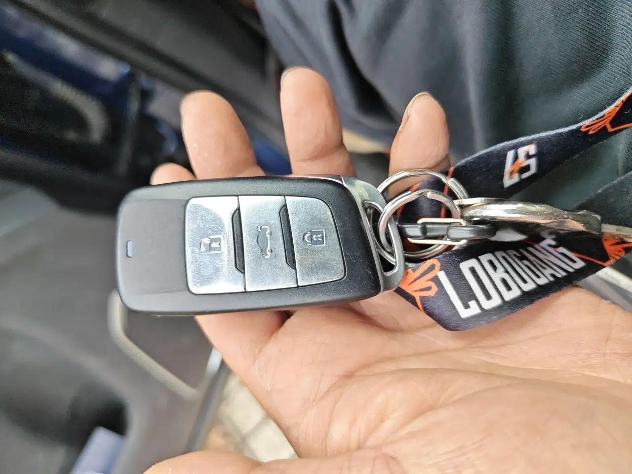 CHANGAN OSHAN COSPro 2021 GT 2.0T Automatic Pilot Model 7 Seats — миниатюра 9