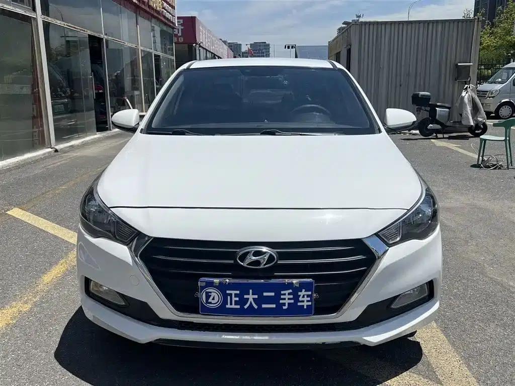 2016 Hyundai Verna 1.4L Automatic GLS (Cool Edition) — миниатюра 5