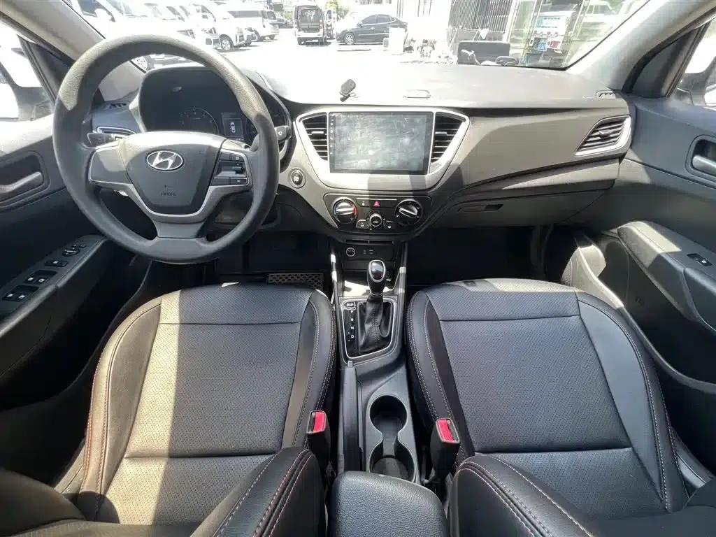 2016 Hyundai Verna 1.4L Automatic GLS (Cool Edition) — миниатюра 8