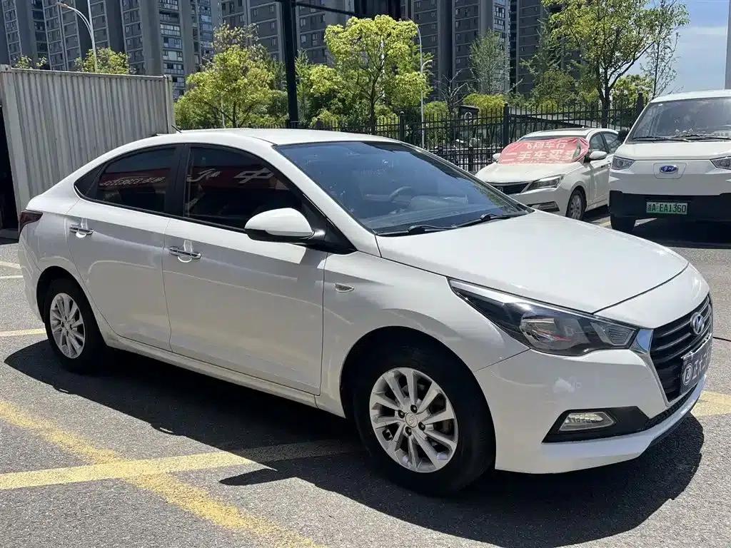 2016 Hyundai Verna 1.4L Automatic GLS (Cool Edition) — миниатюра 9