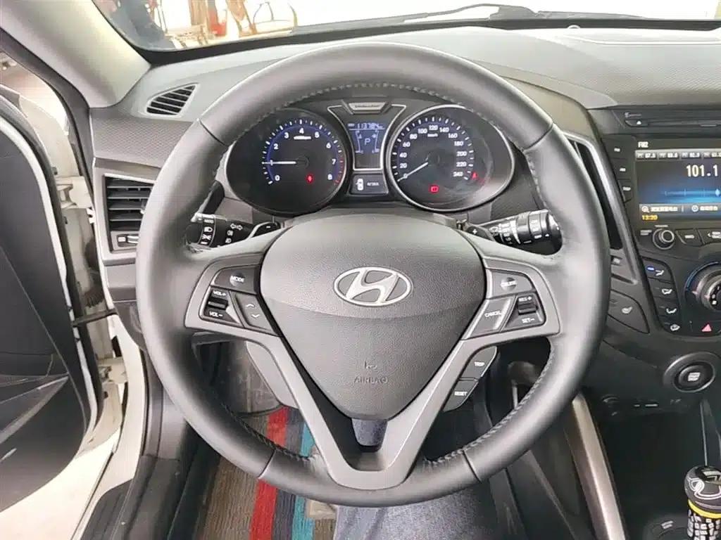 Veloster 2012 1.6T Automatic Luxury Edition — миниатюра 11