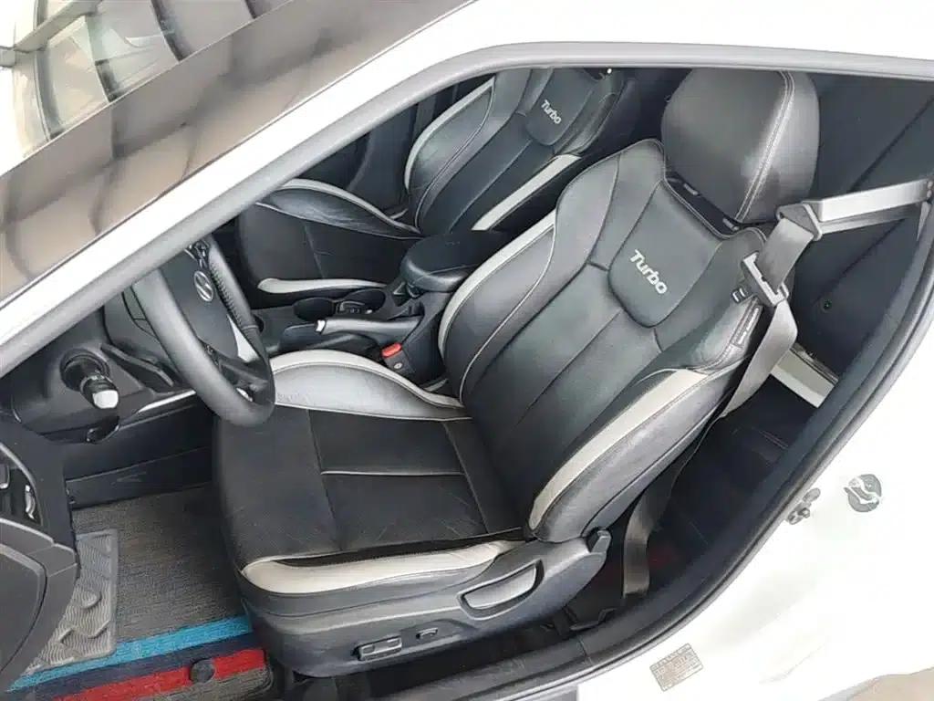 Veloster 2012 1.6T Automatic Luxury Edition — миниатюра 15
