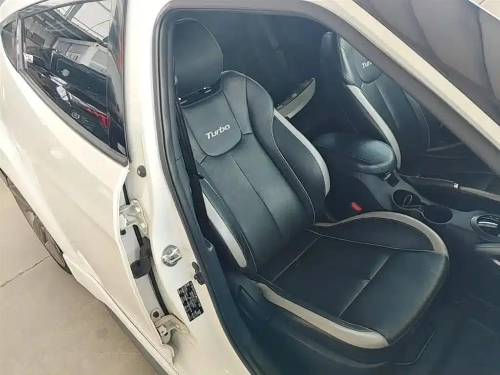 Veloster 2012 1.6T Automatic Luxury Edition — миниатюра 25