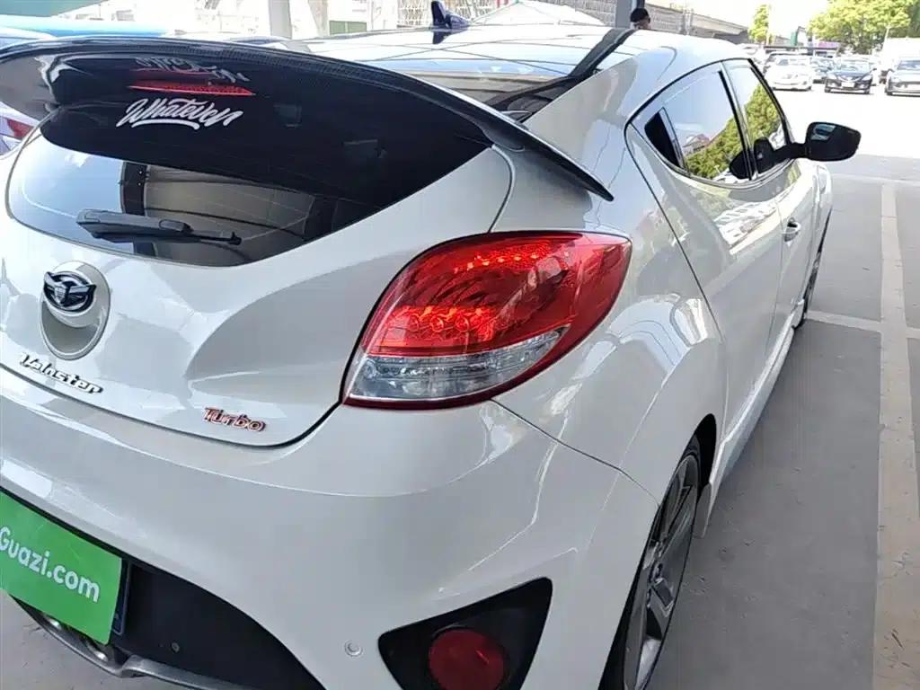 Veloster 2012 1.6T Automatic Luxury Edition — миниатюра 8