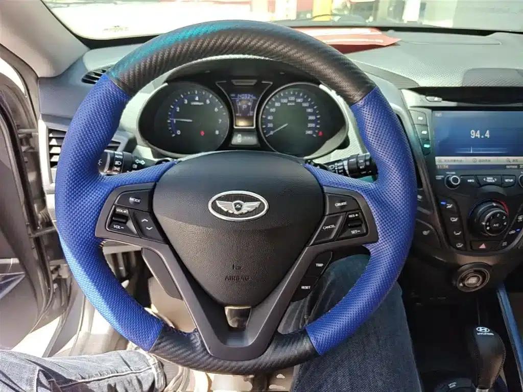 Veloster 2012 1.6T Automatic Luxury Edition — миниатюра 11