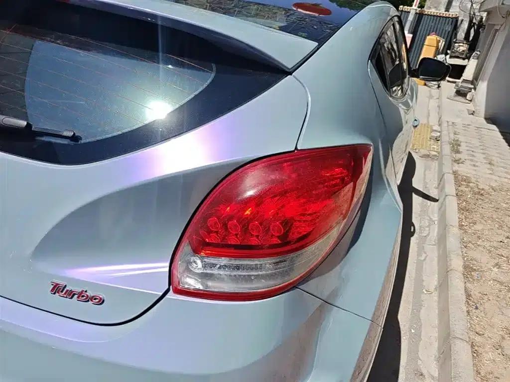 Veloster 2012 1.6T Automatic Luxury Edition — миниатюра 8