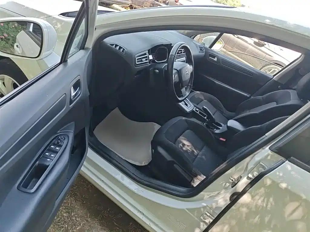 Citroën C4 Sega 2016 1.6L Automatic Comfort Model — миниатюра 16