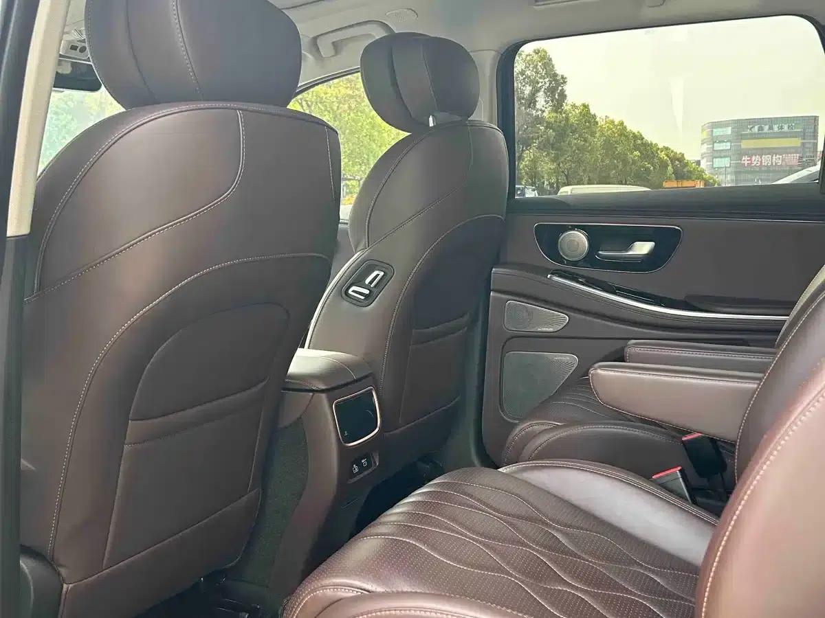 Starlight Moon 2023 400T AWD Star Supreme Edition 6-seater — миниатюра 5