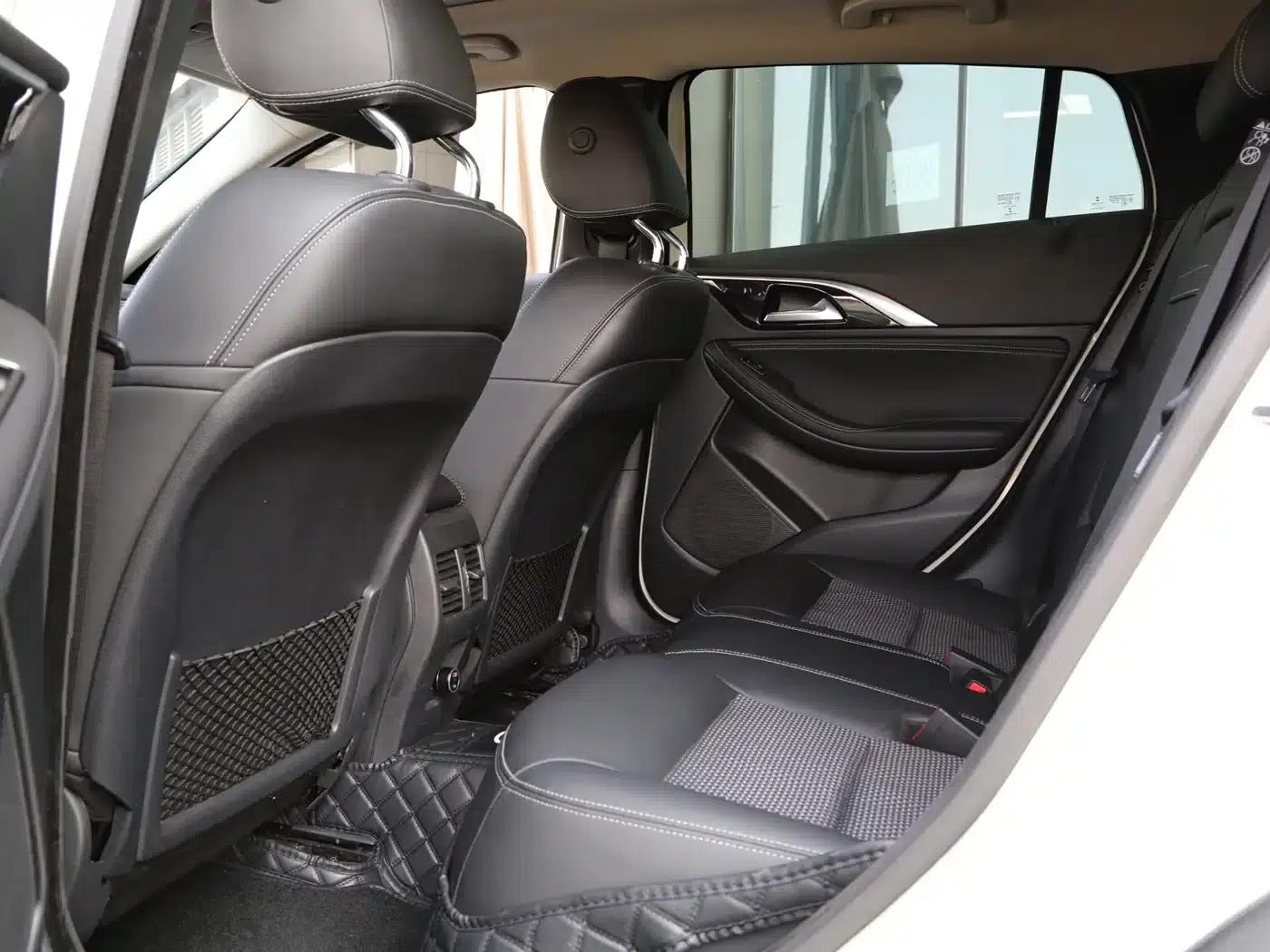 Infiniti QX30 2017 1.6T 2WD Sport Edition — миниатюра 15