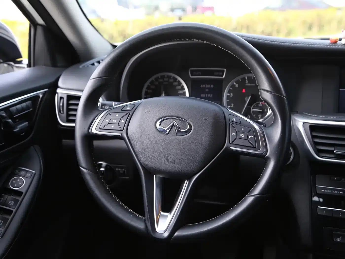 Infiniti QX30 2017 1.6T 2WD Sport Edition — миниатюра 5
