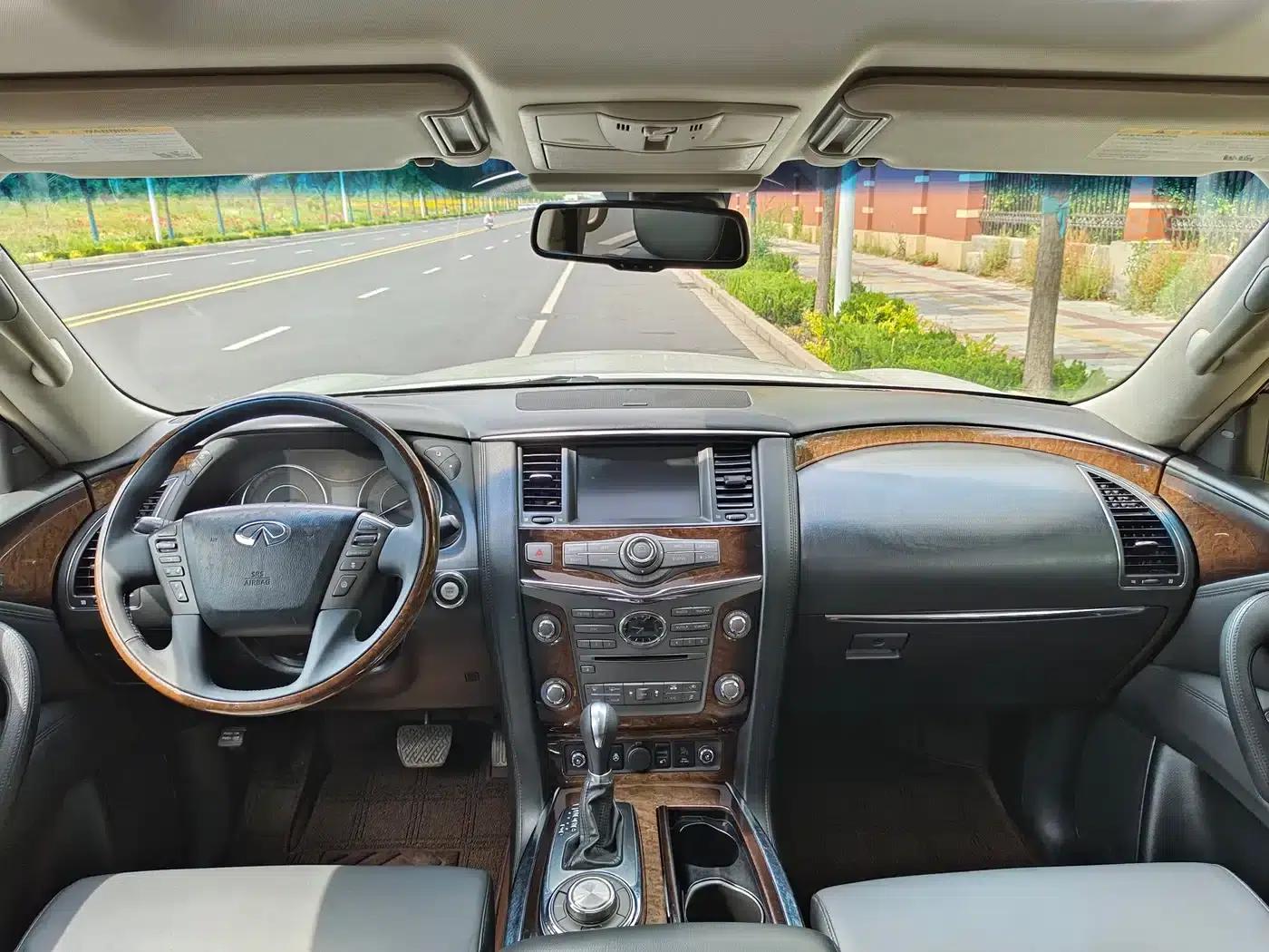 2011 Infiniti QX56 — миниатюра 19
