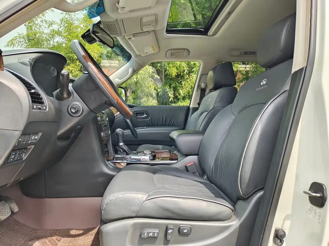 2011 Infiniti QX56 — миниатюра 20