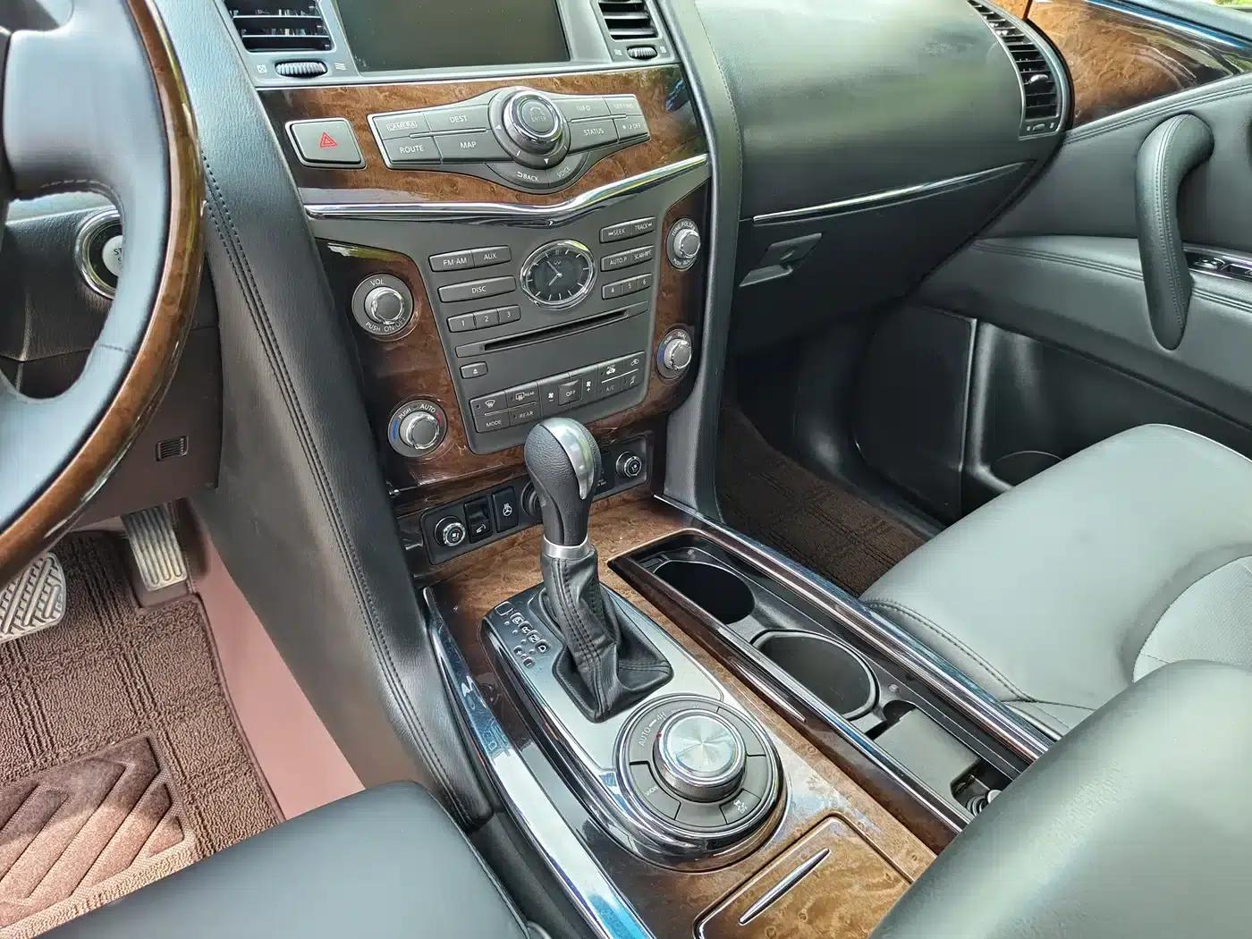 2011 Infiniti QX56 — миниатюра 27