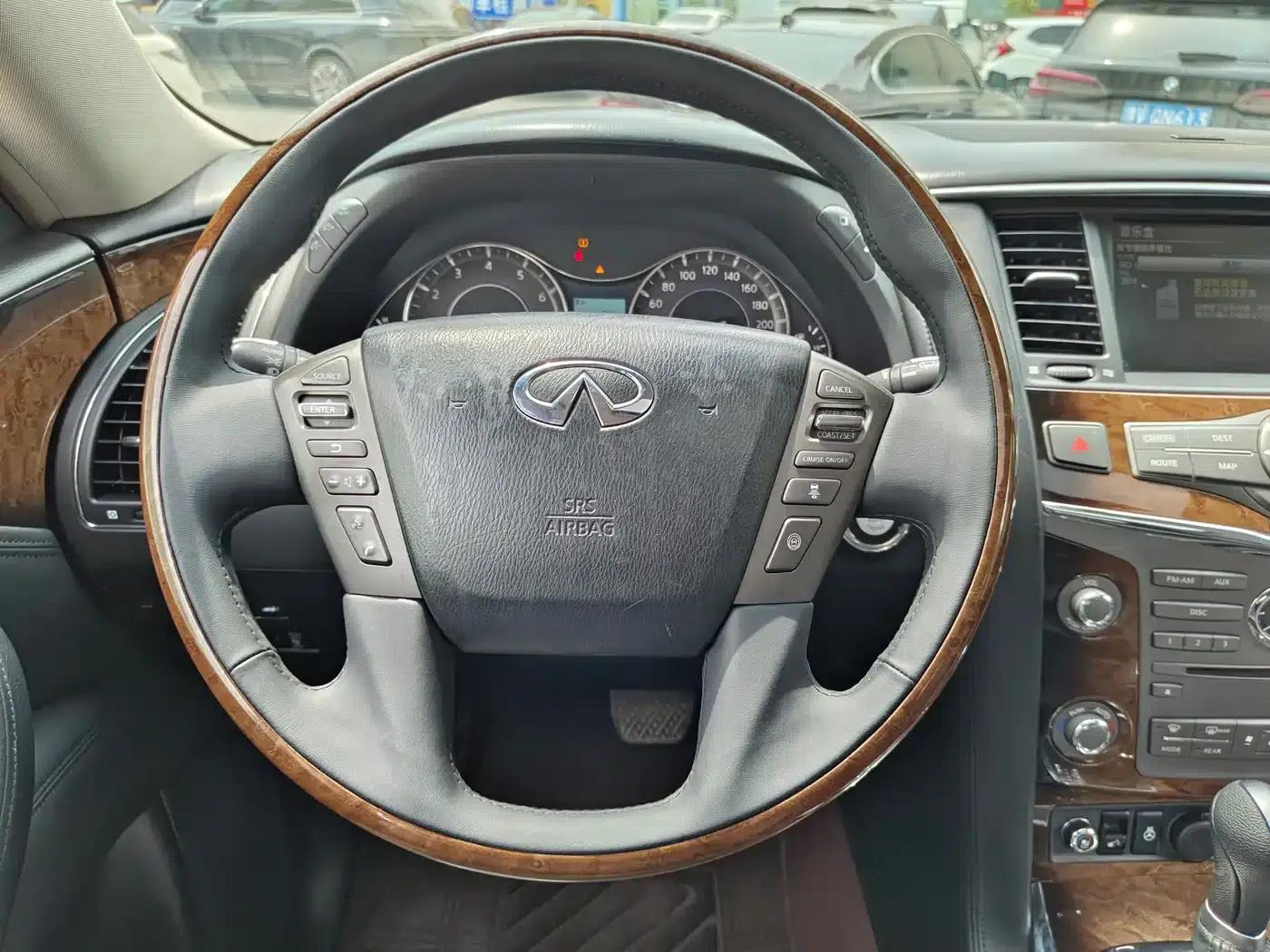 2011 Infiniti QX56 — миниатюра 28