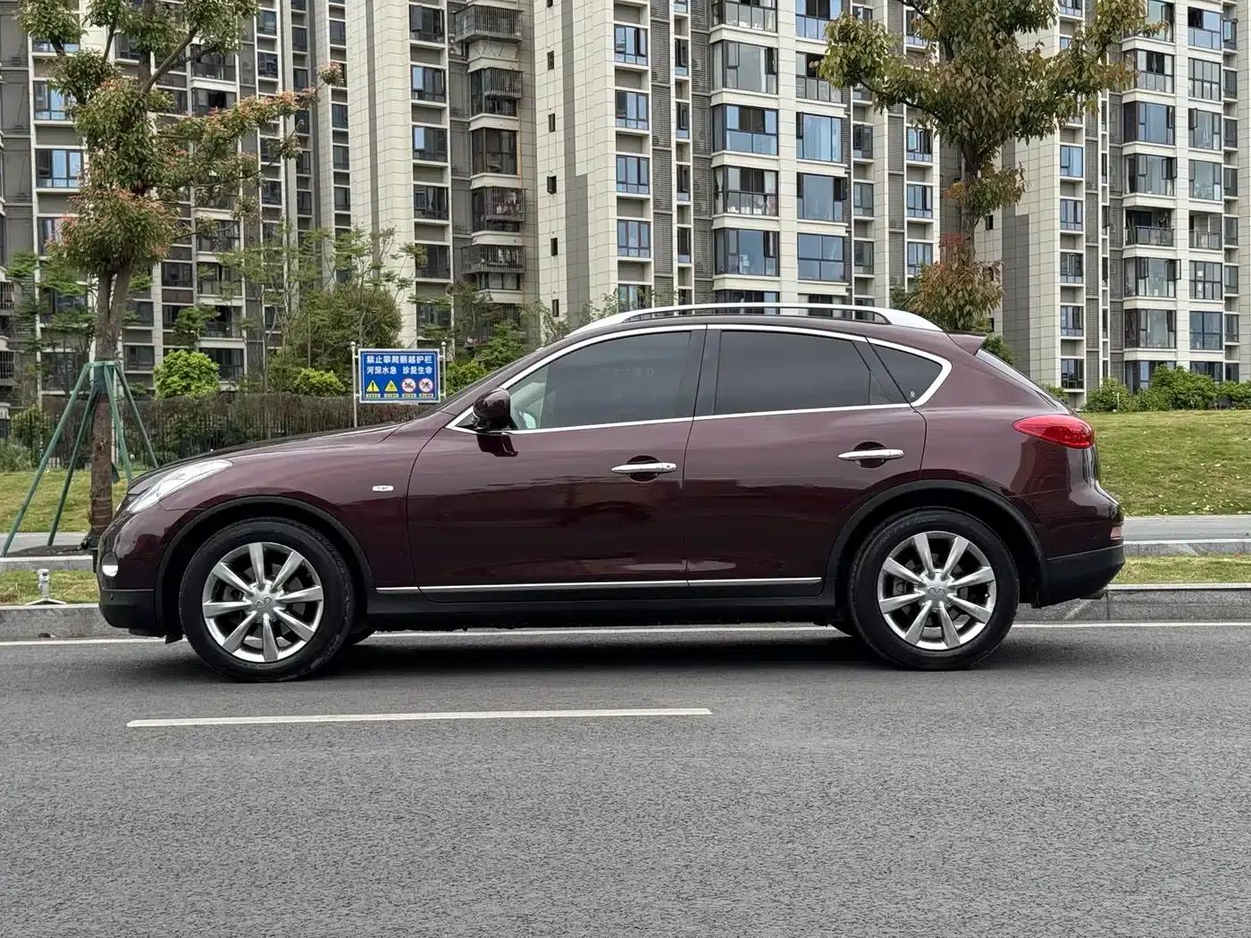 Infiniti EX 2011 EX25 Premium Edition — миниатюра 15