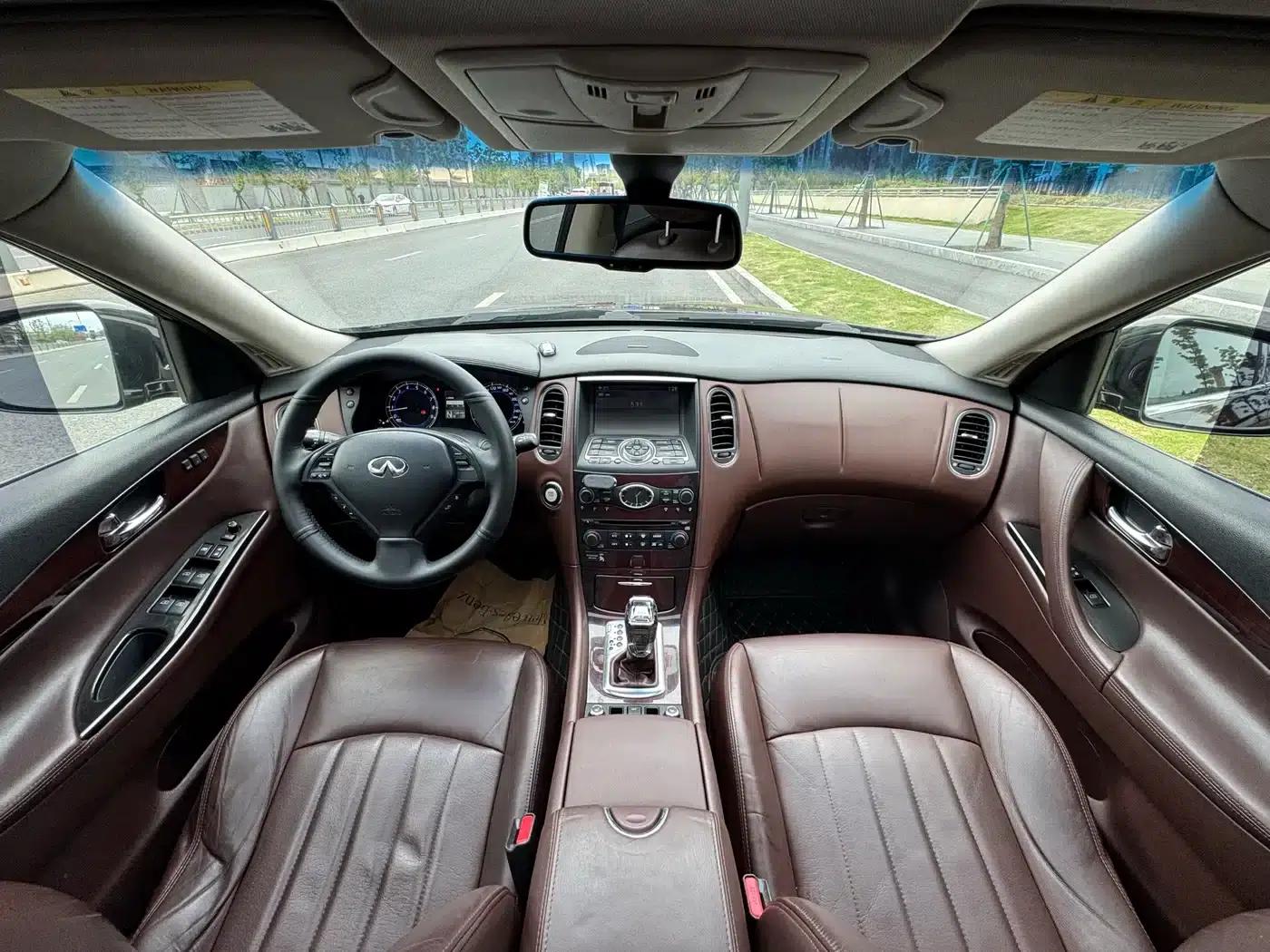Infiniti EX 2011 EX25 Premium Edition — миниатюра 6