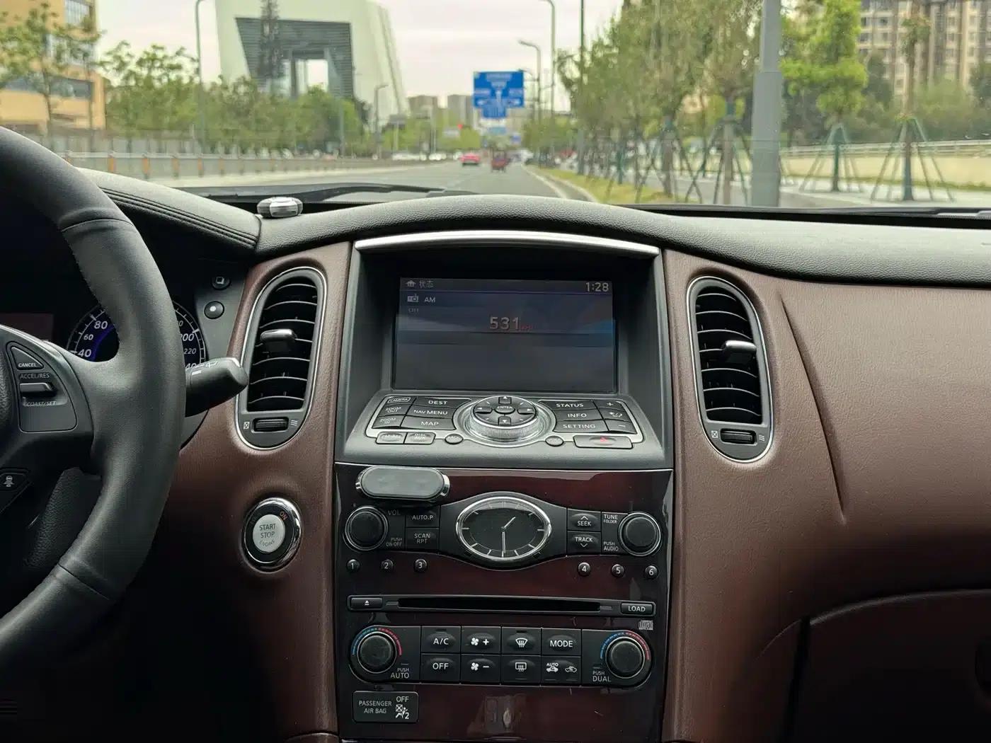 Infiniti EX 2011 EX25 Premium Edition — миниатюра 7