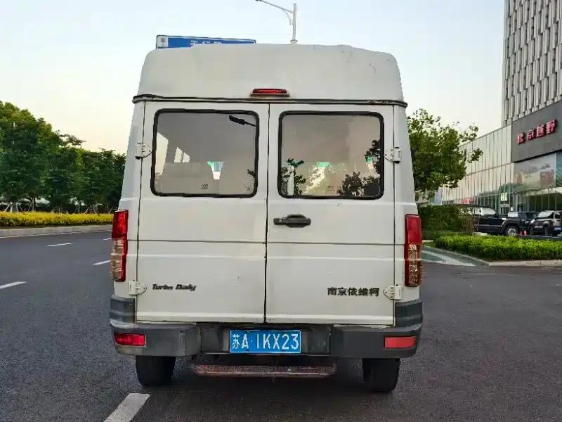 Iveco DeYi 2014 Model 2.8T-V35 NJ5044XXYQ3A43S4 — миниатюра 6