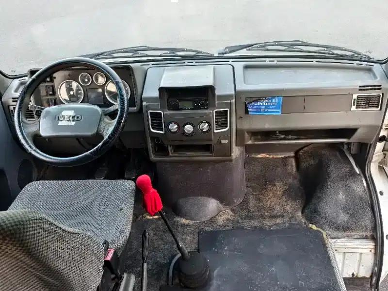 Iveco DeYi 2014 Model 2.8T-V35 NJ5044XXYQ3A43S4 — миниатюра 8